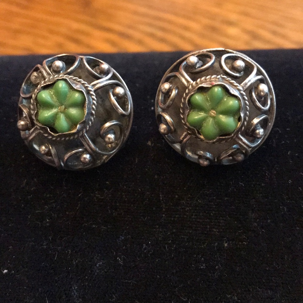 Ladies green flower sterling silver earrings